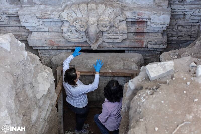 Archaeologists At Zapotec Tomb
