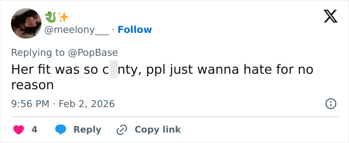 Screenshot of a Twitter reply discussing Chappell Roan’s Grammys look that sparked outrage and her response to the criticism. Screenshot of a Twitter reply discussing Chappell Roan’s Grammys look that sparked outrage and her response to the criticism.