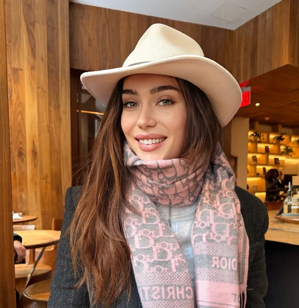 Beyond modeling, Burkandt is active as an author and public speaker focused on social, economic and cultural issues. Gloria-Sophie Burkandt / Instagram