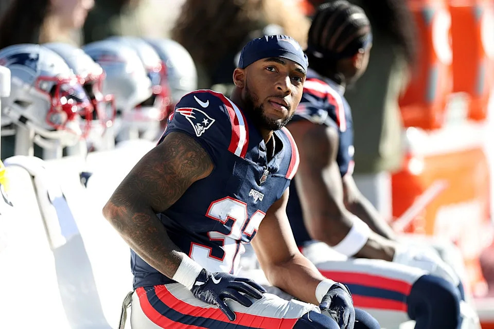 <p> TreVeyon Henderson</p>