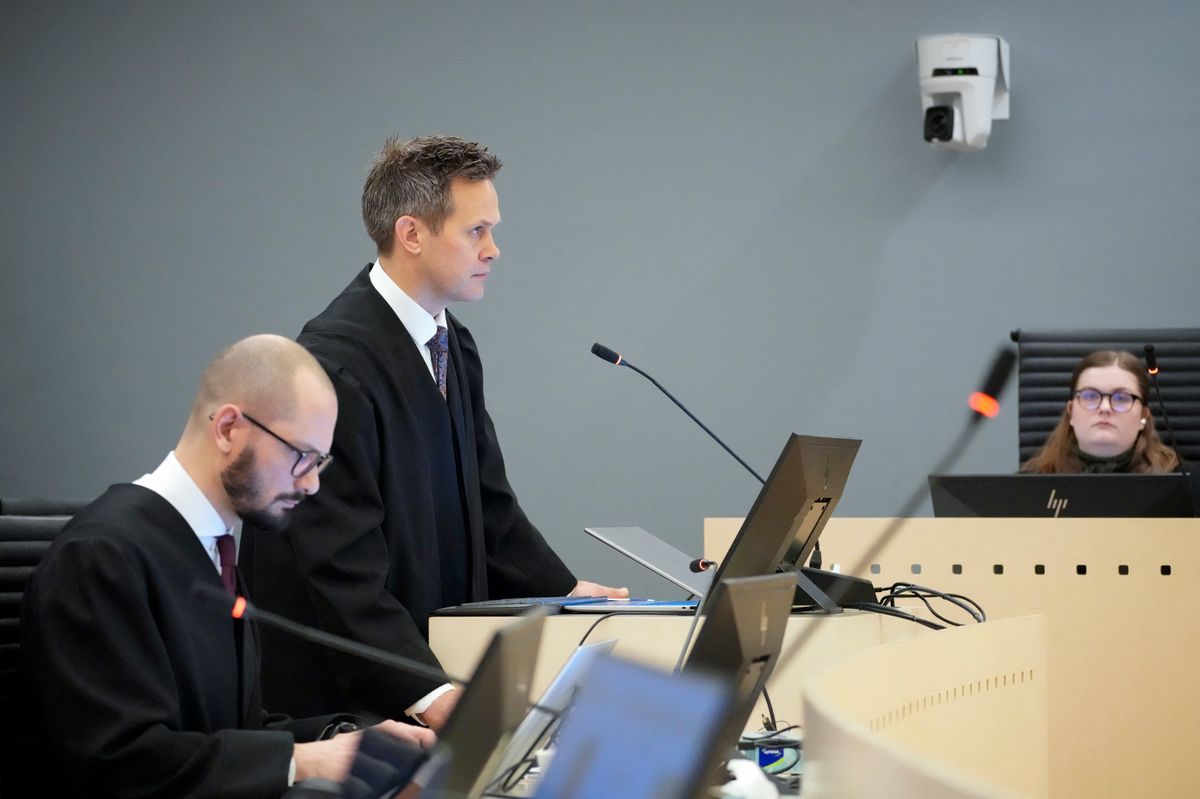 According to their testimony, Marius supposedly spoke about fatherhood, even showing a photo of his child.