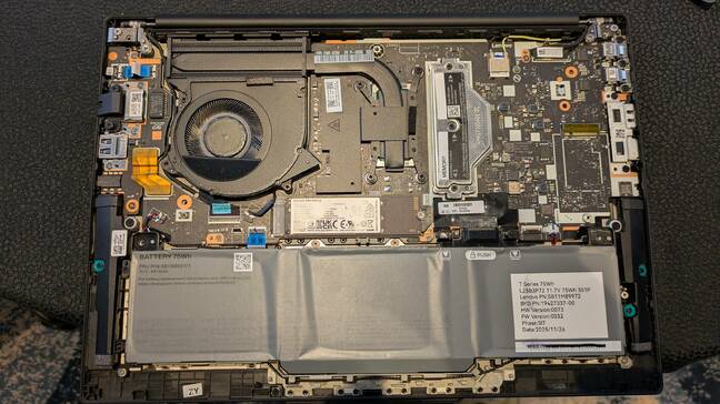 ThinkPad T14 Gen 7 is easy to repair ThinkPad T14 Gen 7 is easy to repair