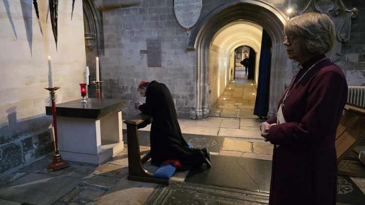 Cardinal Kock kneeling on the kneeler used by Pope John Paul II and Dame Sarah Mullally Cardinal Kock kneeling on the kneeler used by Pope John Paul II and Dame Sarah Mullally