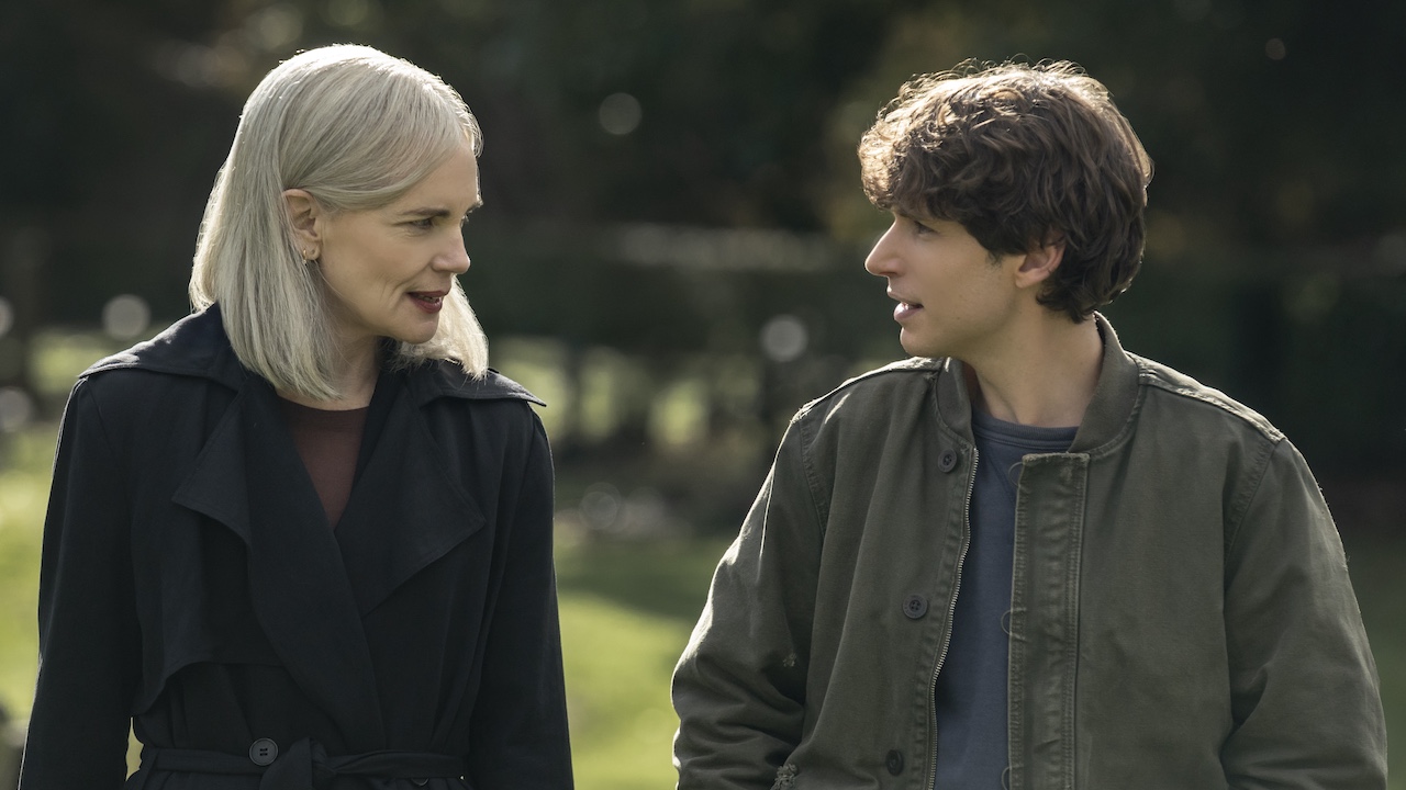 Elizabeth McGovern and Nicholas Denton looking at each other in Talamasca