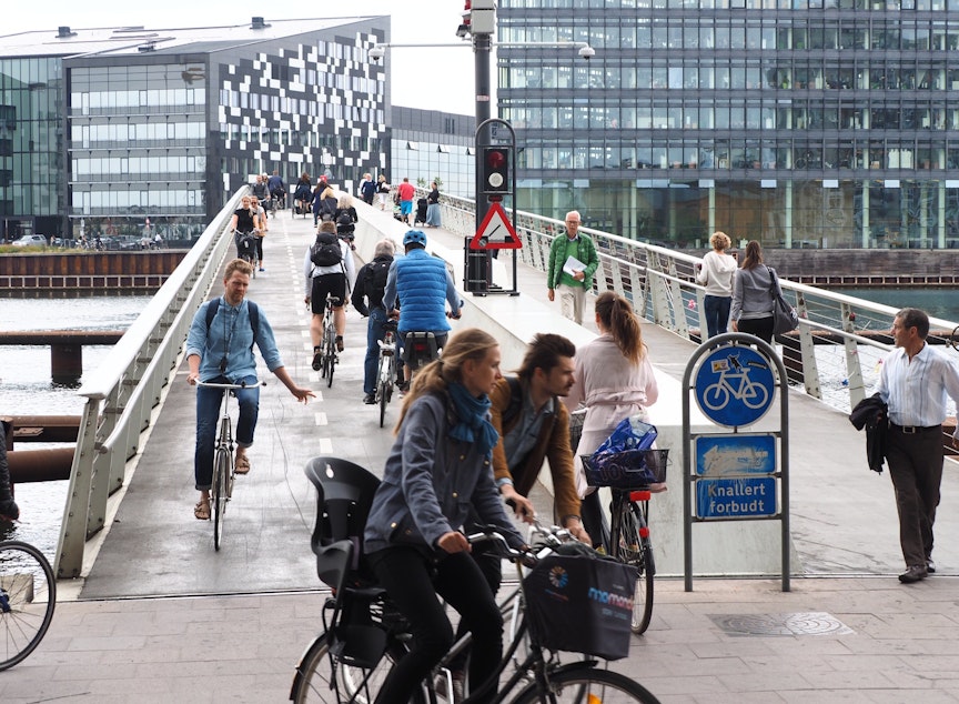 caption: Cyclists in Copenhagen