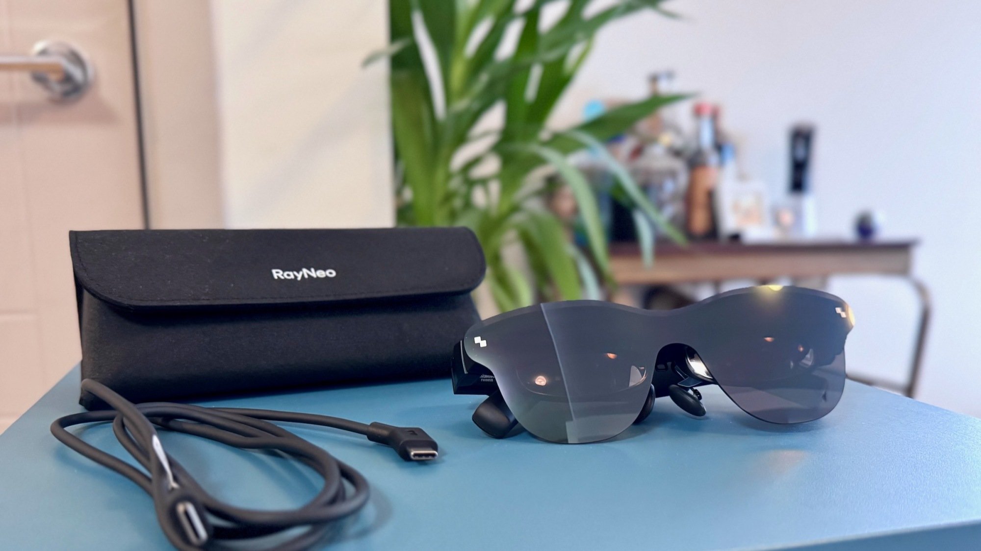Unboxing the RayNeo Air 4 Pro AR/XR Glasses.
