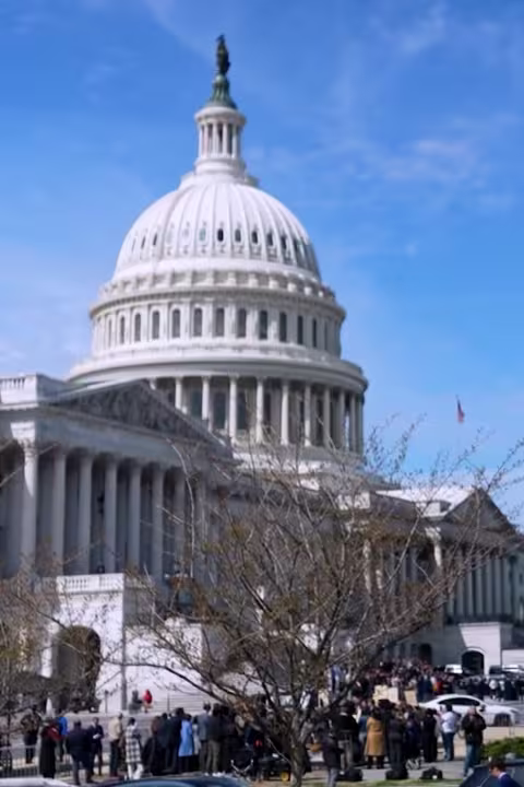 Fight over funding for TSA continues in Congress