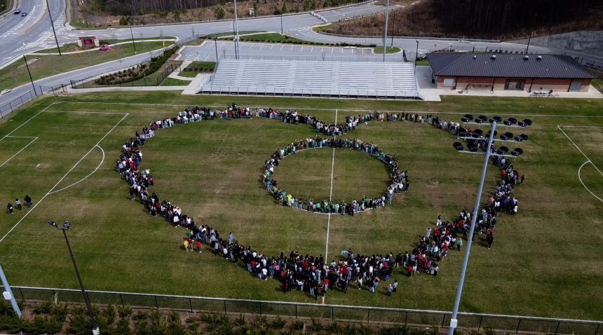 Gainesville Middle School West shows support for the North Hall community after Hughes' death.