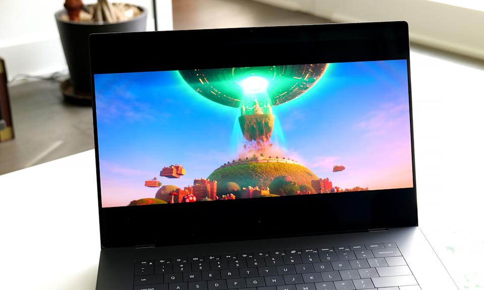 The optional 3.2K OLED display available on the XPS 16 is simply gorgeous. 