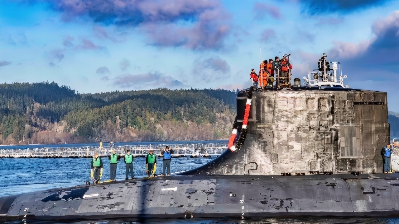The Seawolf-class fast-attack submarine USS Seawolf (SSN 21) returns home to Naval Base Kitsap-Bangor, Washington, Dec. 14, 2022, following a seven-month deployment. Seawolf is the first of the Navy’s three Seawolf-class submarines, designed to be faster and quieter than its Los Angeles-class counterpart. (U.S. Navy photo by Mass Communication Specialist 2nd Class Gwendelyn L. Ohrazda)